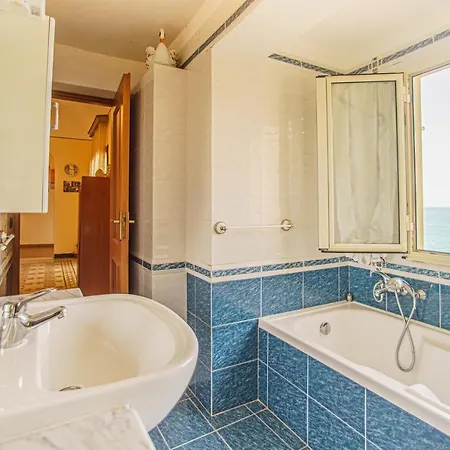 House On The Sea Apartamento *