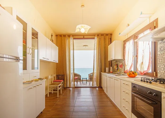 House On The Sea Apartment Cefalu