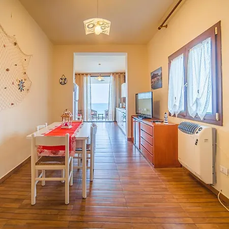 House On The Sea Апартаменти Чефалу